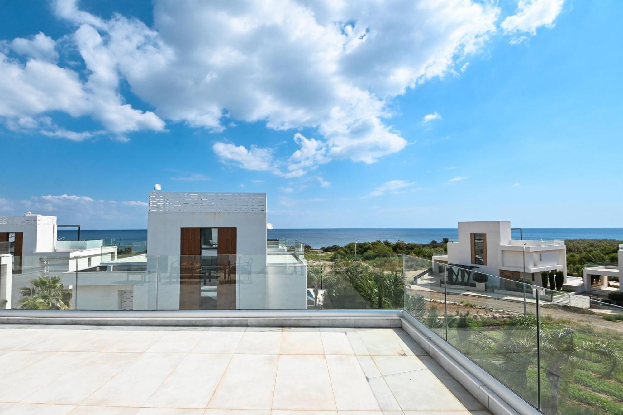 By The Beach Villa 12 Protarász Kültér fotó